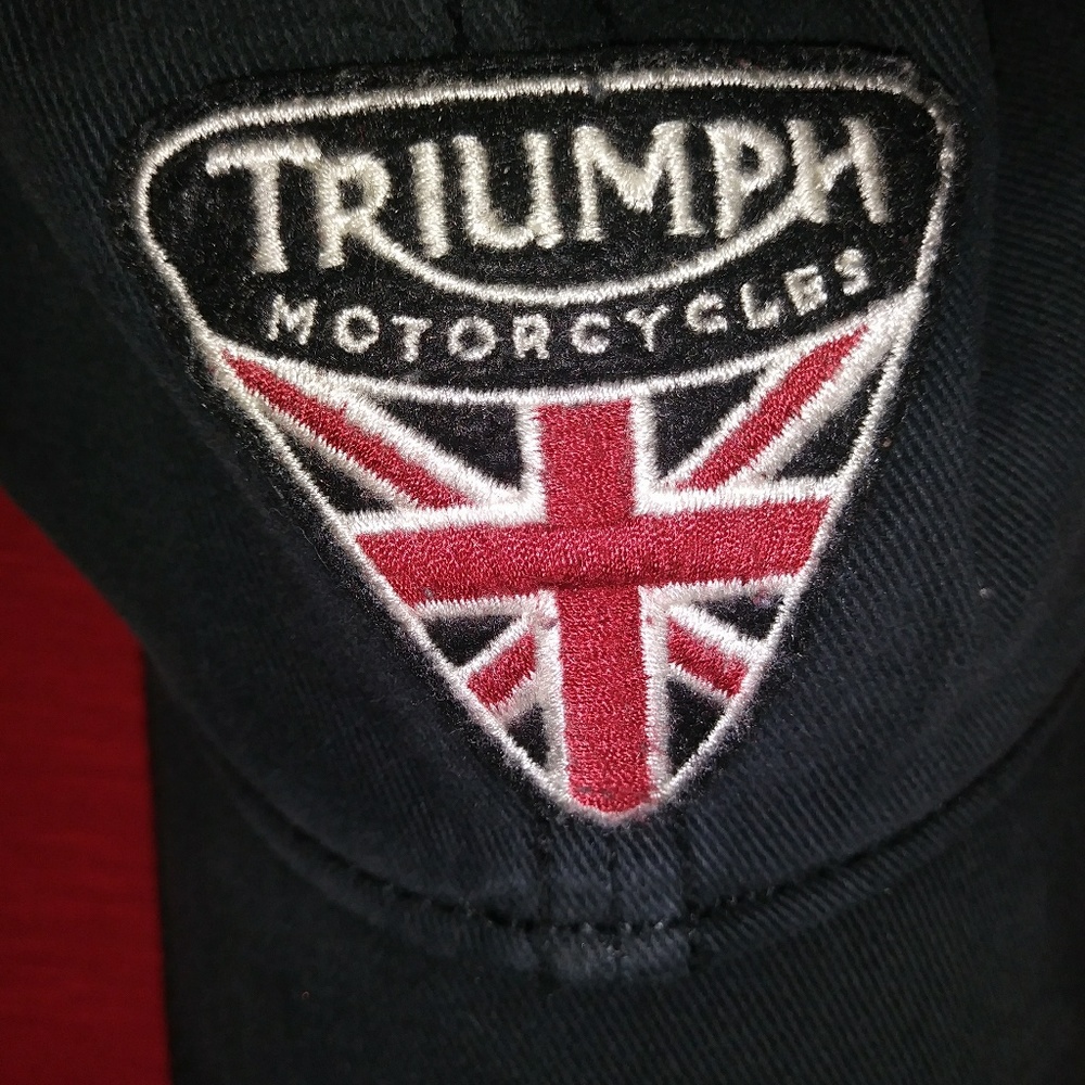 *TRIUMPH HAT* EUC!!